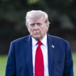 Afirma Trump que empresas extranjeras pueden traer a sus empleados por “un tiempo”