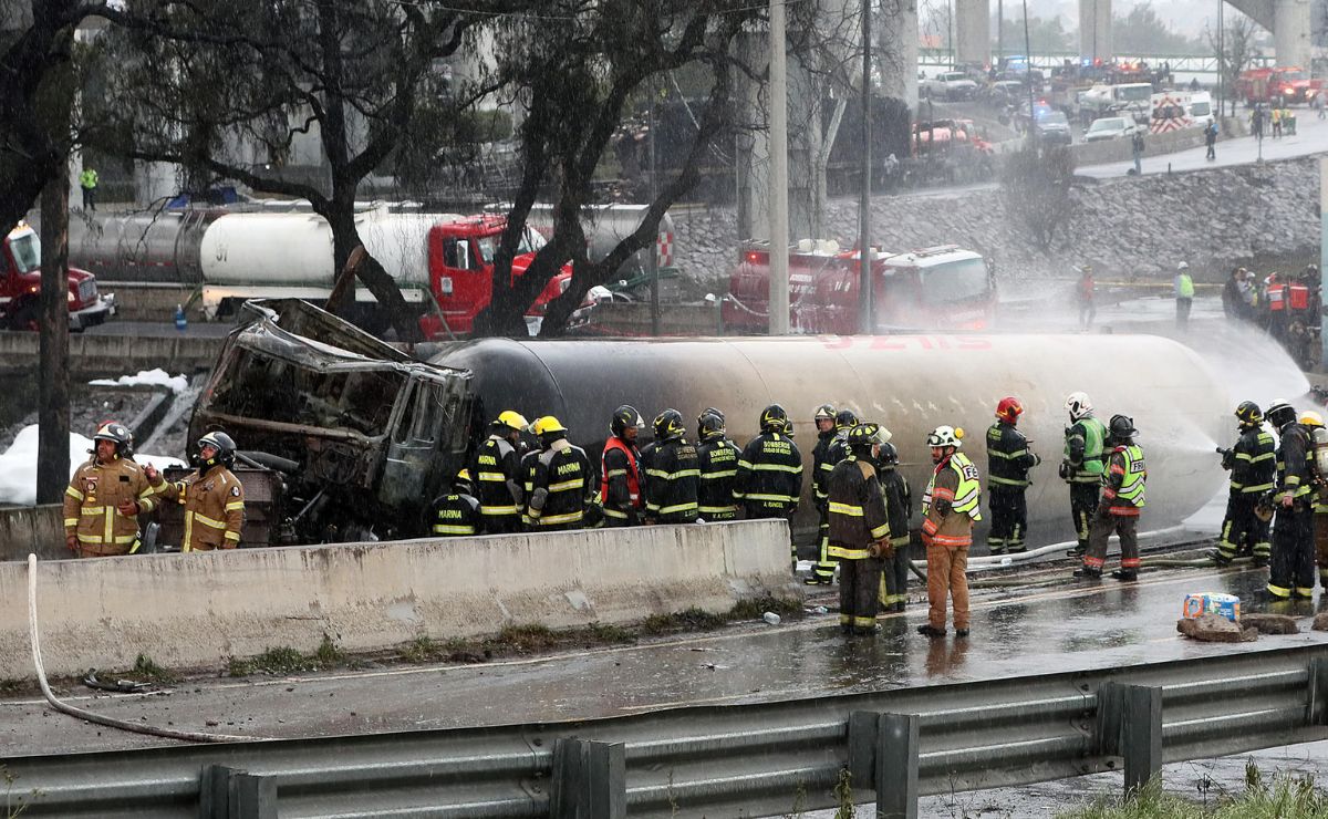 Aumentan a 17 los muertos por explosión de pipa de gas en Iztapalapa