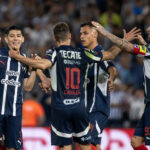 Rayados derrota a Querétaro y recupera el liderato del Apertura